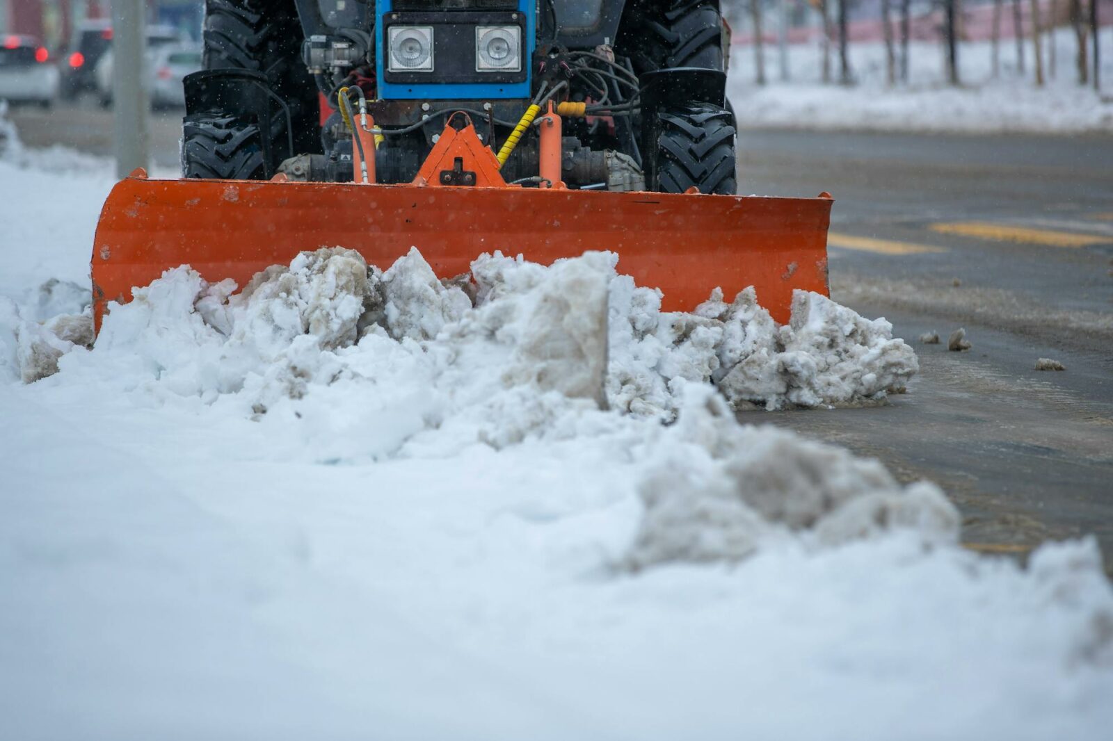 Sgombero della neve da strade e marciapiedi: a chi spetta